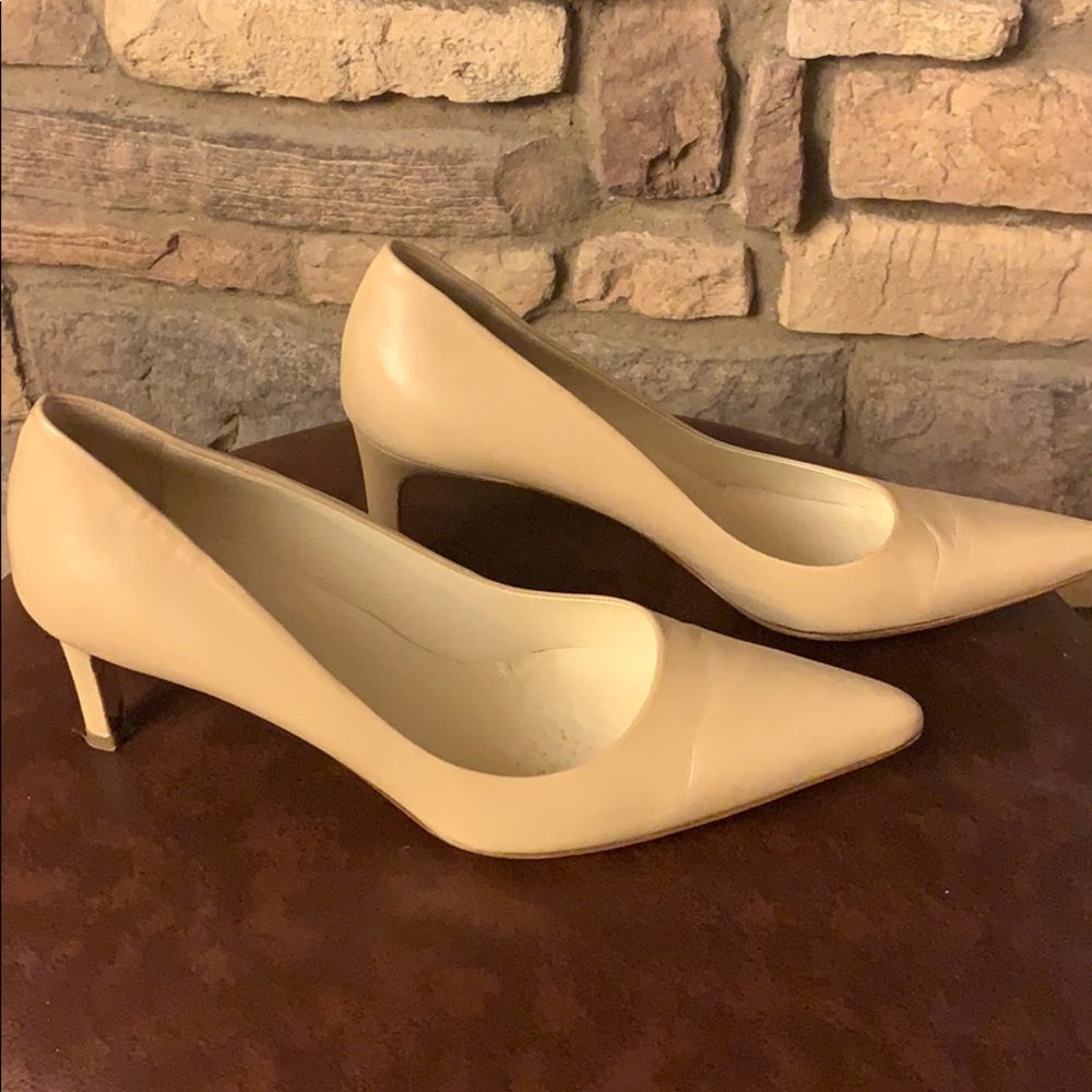 Burberry Nude Heels size EU 37 6.5 7